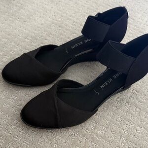 New Ann Klein Women's Tiffany ankle strap wedge 7.5